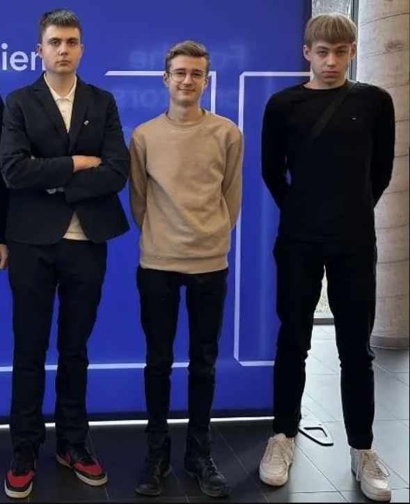 Dalis „Rasos lašelių radiatoriai“ bendrovės narių