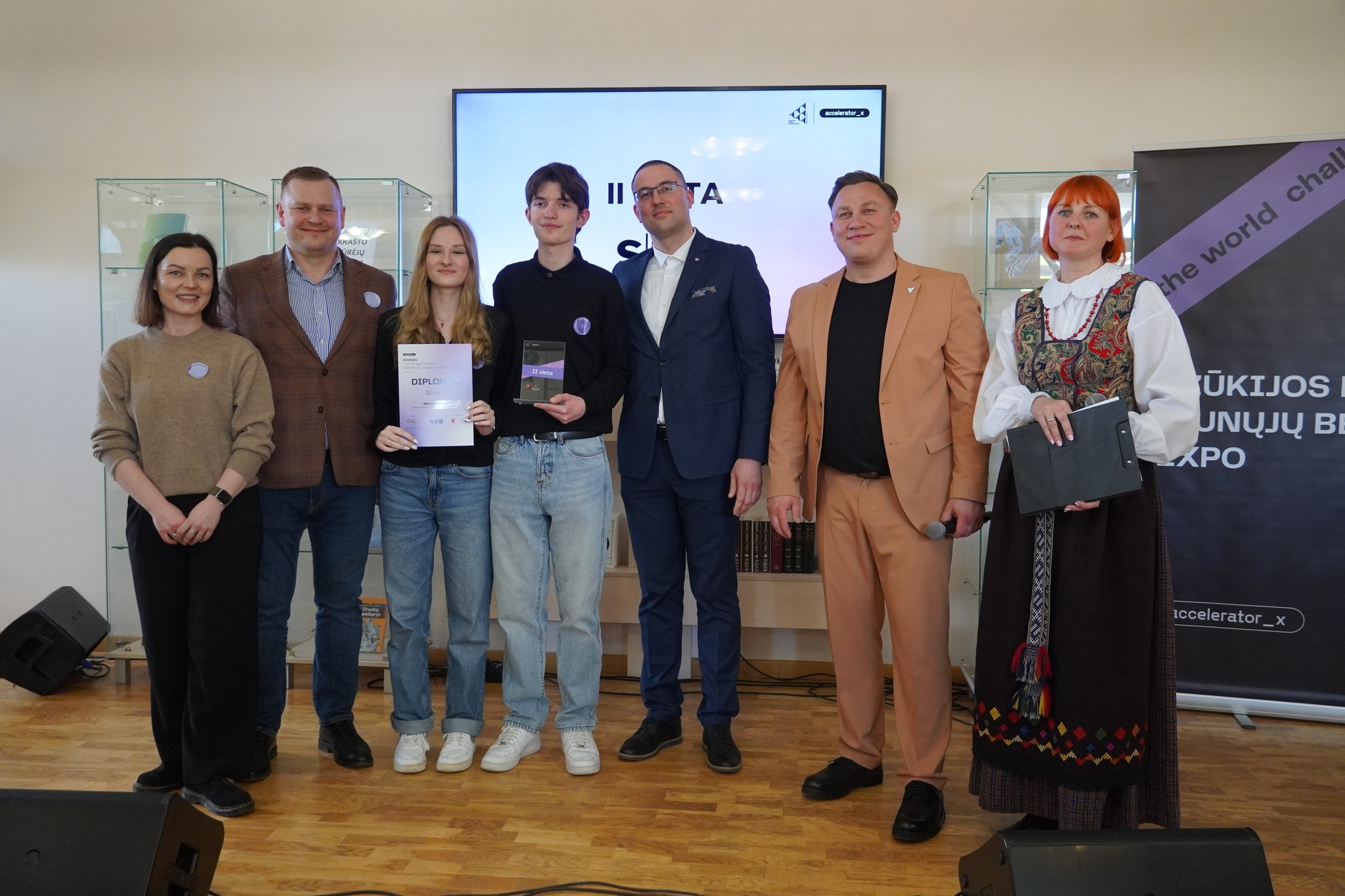 Dzūkijos eXpo antrosios vietos laimėtojai – „Weather Wipe“